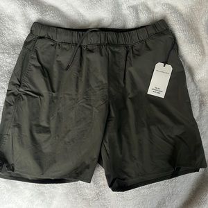 Abercrombie & Fitch Saturday short with liner. Green. Size Large